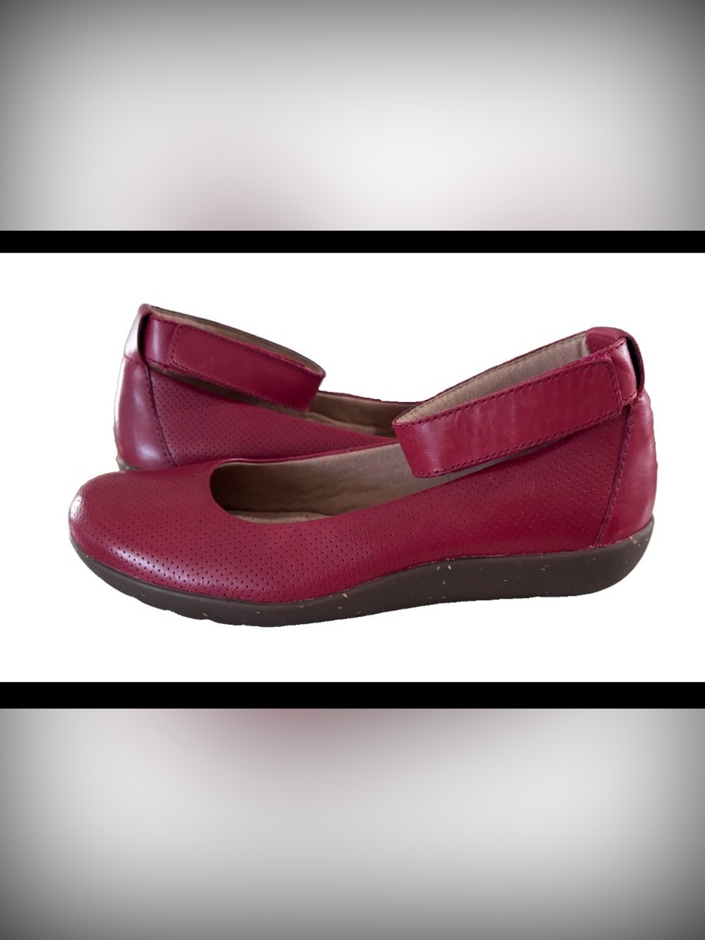 Clarks Collection Medora Nina Flat Leather Size 8 Wide EXCELLENT